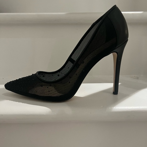Jessica Simpson Size 9 Black Pumps - Picture 2 of 6